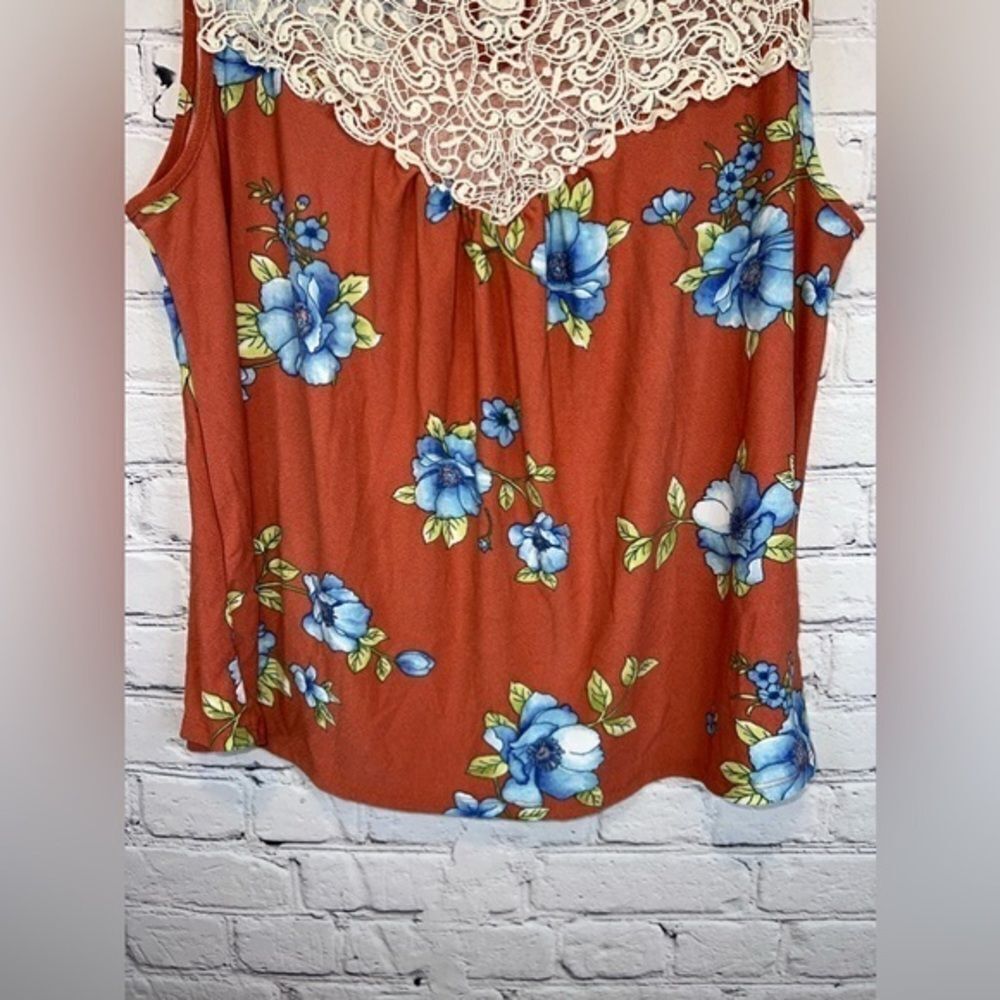 Mauve brand knit/ crocheted floral sleeveless top size 1x stretch - Picture 4 of 7